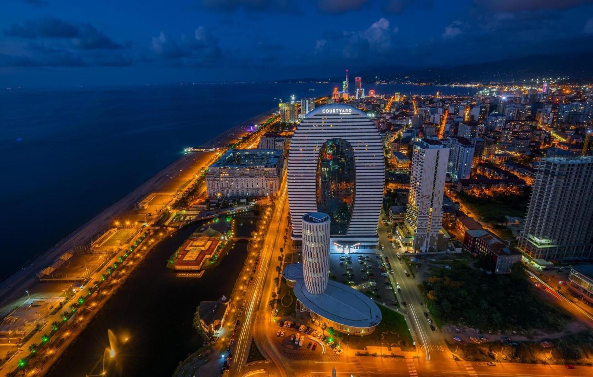 Orbi City Luxury Towers Aparthotel Batumi Exterior foto